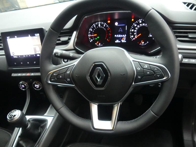 Renault Captur Photo bb185cd7-be80-4fe8-934e-ec800251dc78.jpg