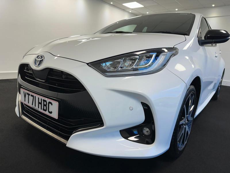 Toyota Yaris Photo bb1dfe33-58a9-44c3-82a6-cf49fcb15a22.jpg