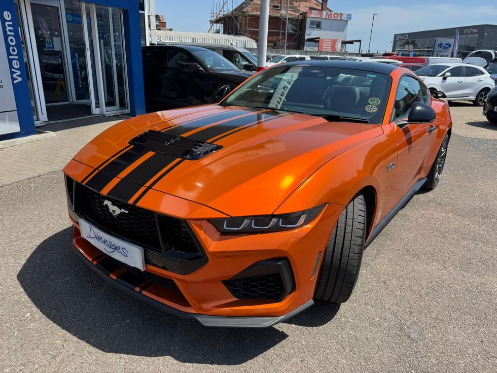 Ford Mustang Photo bb2671b0-2a7d-4f6e-a9c3-2d718f56f203.jpeg