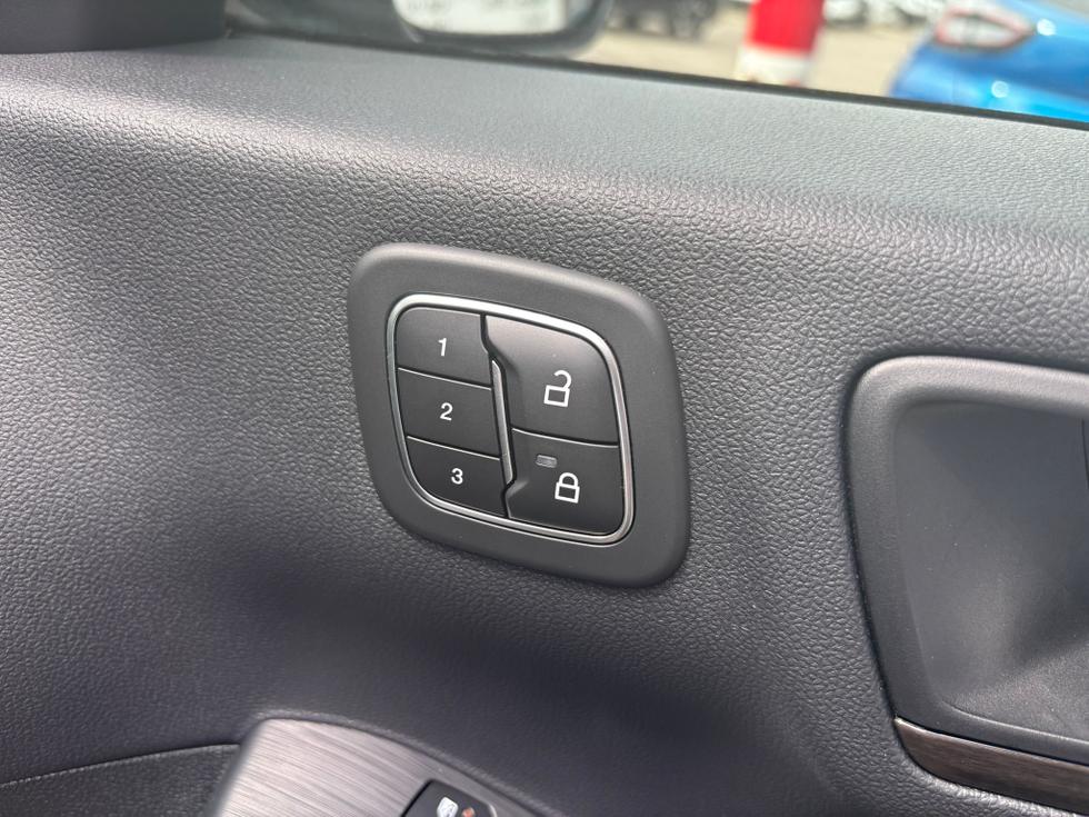 Ford Kuga Photo bb2e2648-d972-4ea3-9214-2235a5a9518f.JPEG