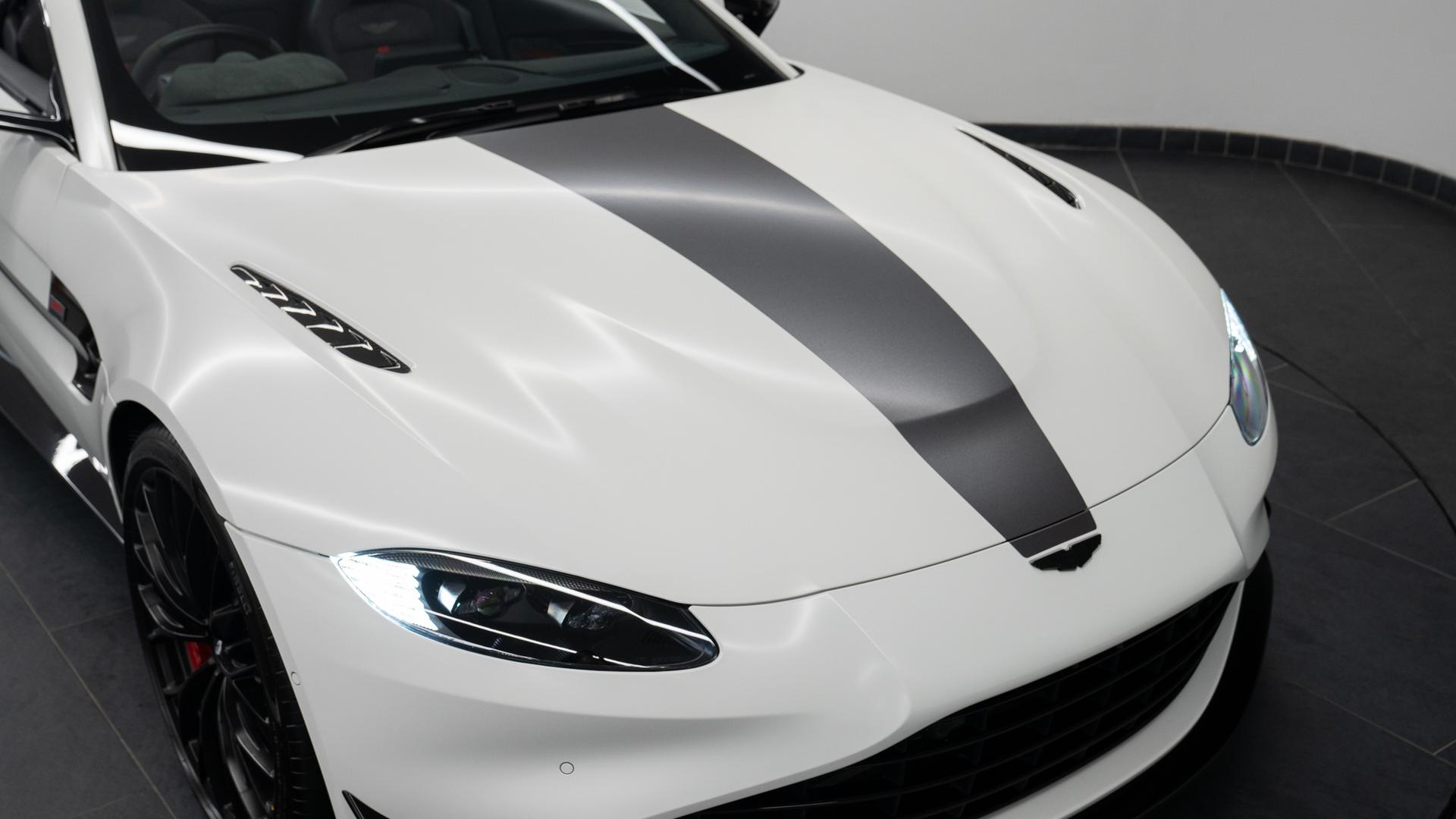 Aston Martin Vantage Photo bb314d72-2517-4e98-9721-a659f22c9b18.jpg