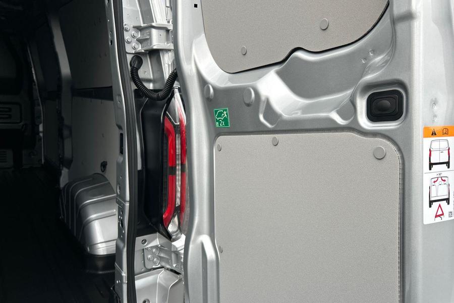Ford TRANSIT CUSTOM Photo bb32852d-98f0-47e7-8e06-d455b4616d08.jpg