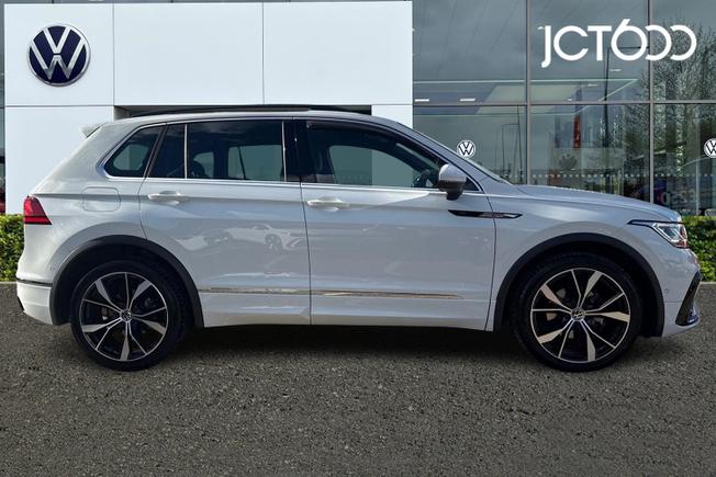 VOLKSWAGEN Tiguan Photo 4