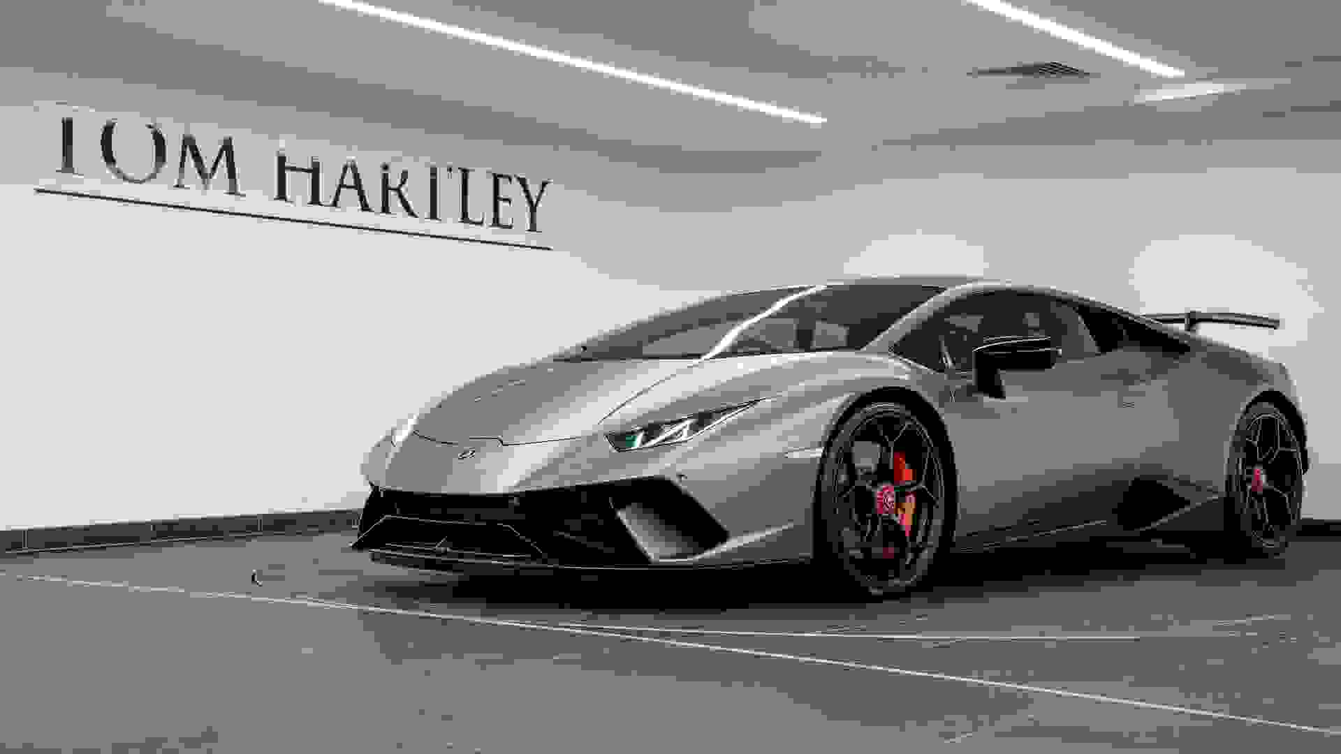 Lamborghini Huracan Photo bb527976-3ef3-4d2c-8fde-b21cfcb0341d.jpg