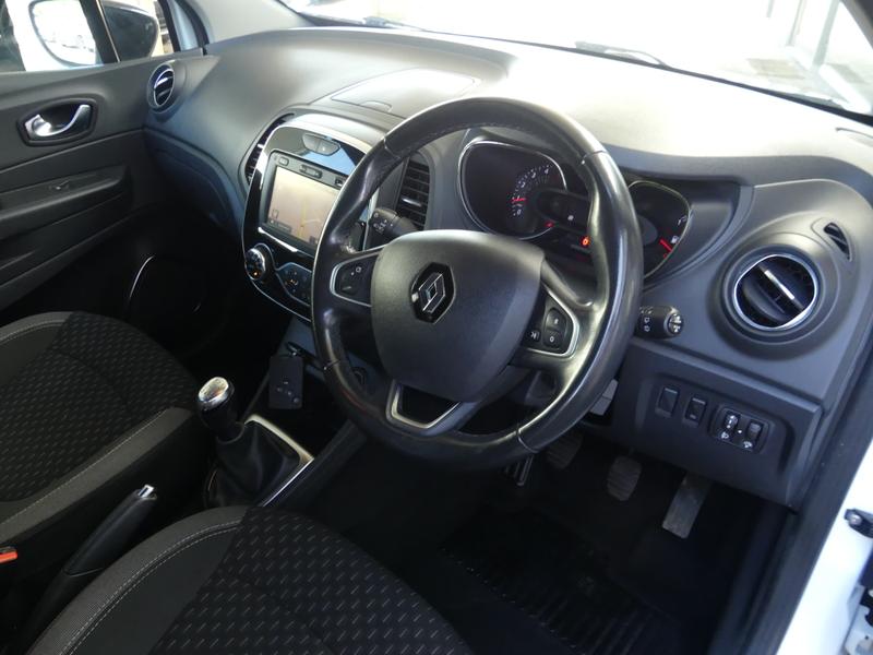 Renault Captur Photo bb6bea39-2f7a-46e0-932e-eb76af712011.jpg