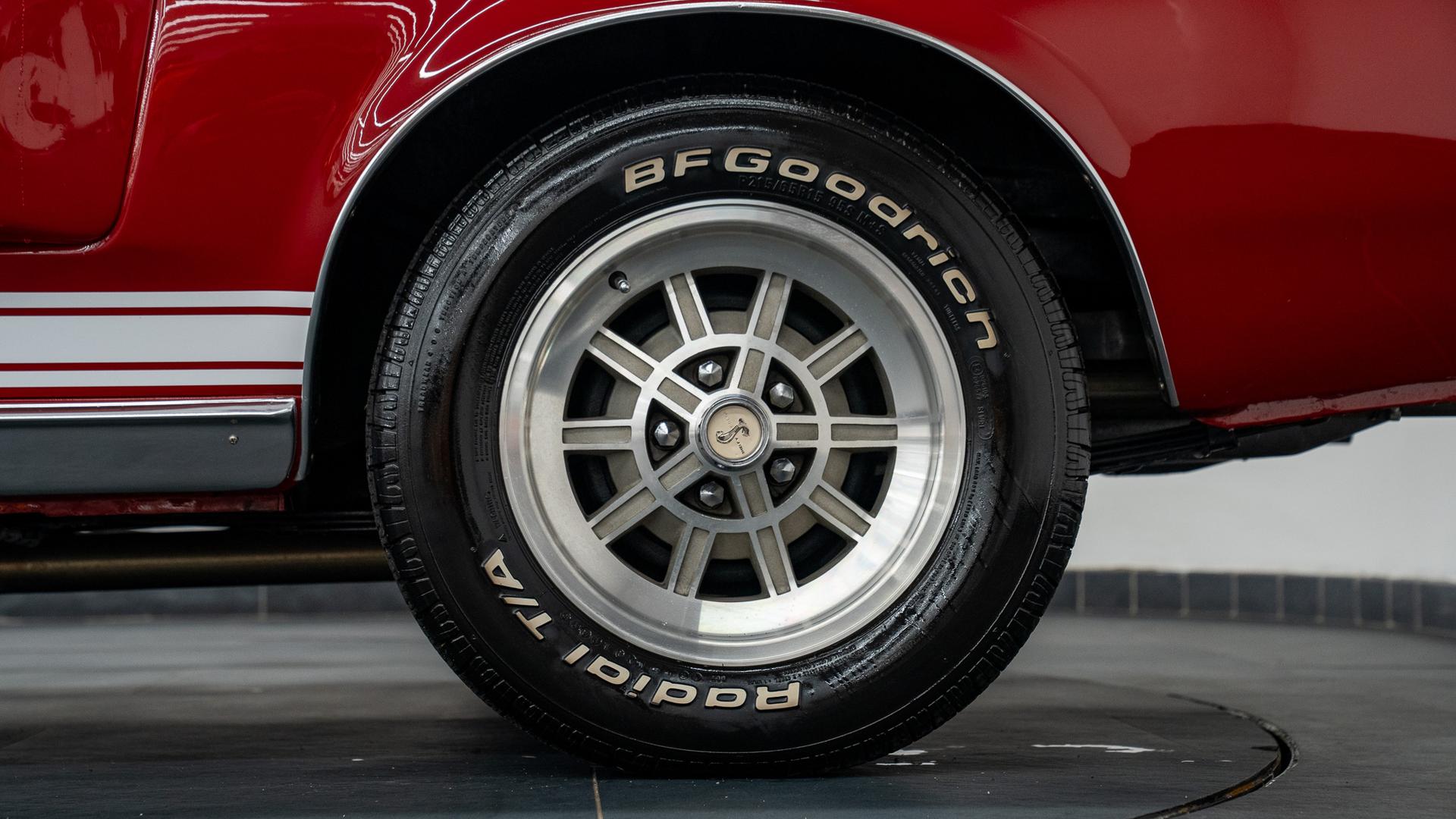 Ford Mustang Photo bb82bf11-a049-4ccd-965c-90fb276bff59.jpg