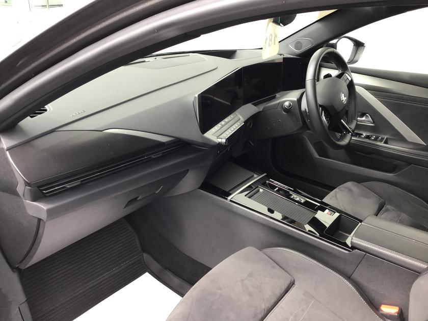Vauxhall Astra Photo bb8fdd95-acb5-4fad-bf05-a59adae3d232.jpg