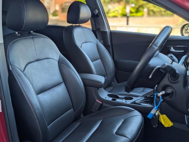 Kia Niro Photo bb966f49-30f1-4d15-ad54-dfd11db0acbe.jpg