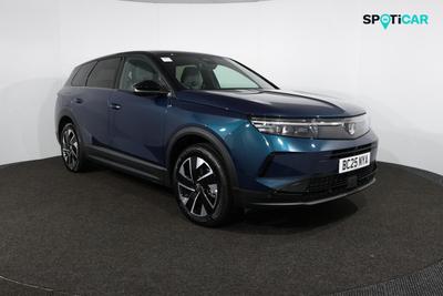 Used 2025 Vauxhall Grandland 1.2 GS SUV 5dr Petrol Hybrid e-DCT Euro 6 (s/s) (145 ps) at West End Motors