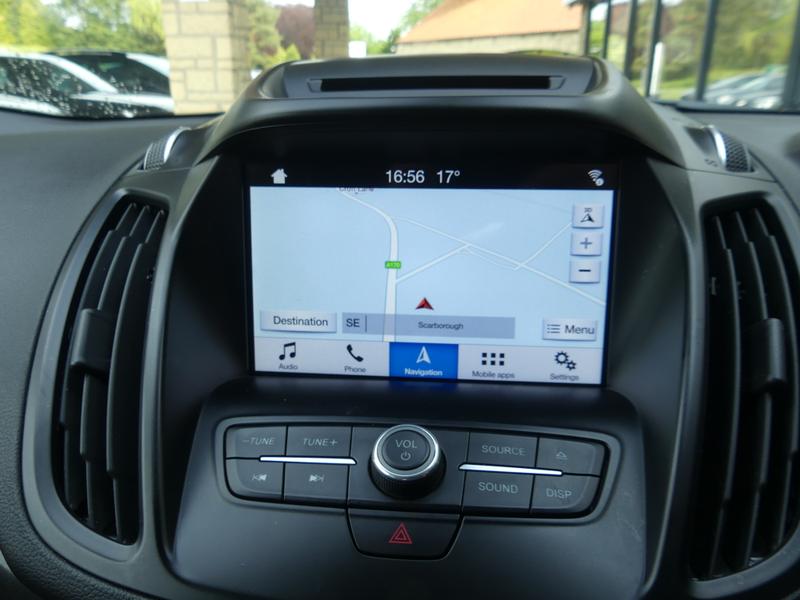 Ford Kuga Photo bba3c932-212d-4348-b827-21bb8b7ec78d.jpg