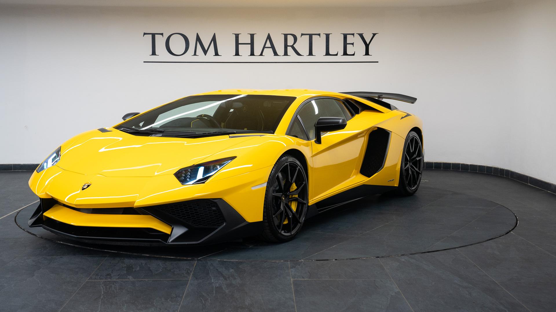 LAMBORGHINI Aventador Photo bba559a9-a4e2-4933-84ed-3b79472ac972.jpg