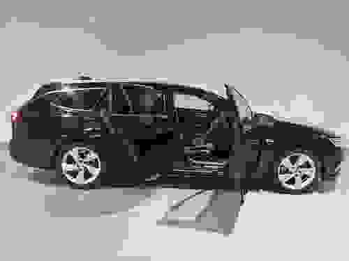 Vauxhall INSIGNIA SPORTS TOURER Photo bbb1575f-135a-4834-9609-670b222f7ccd.jpg