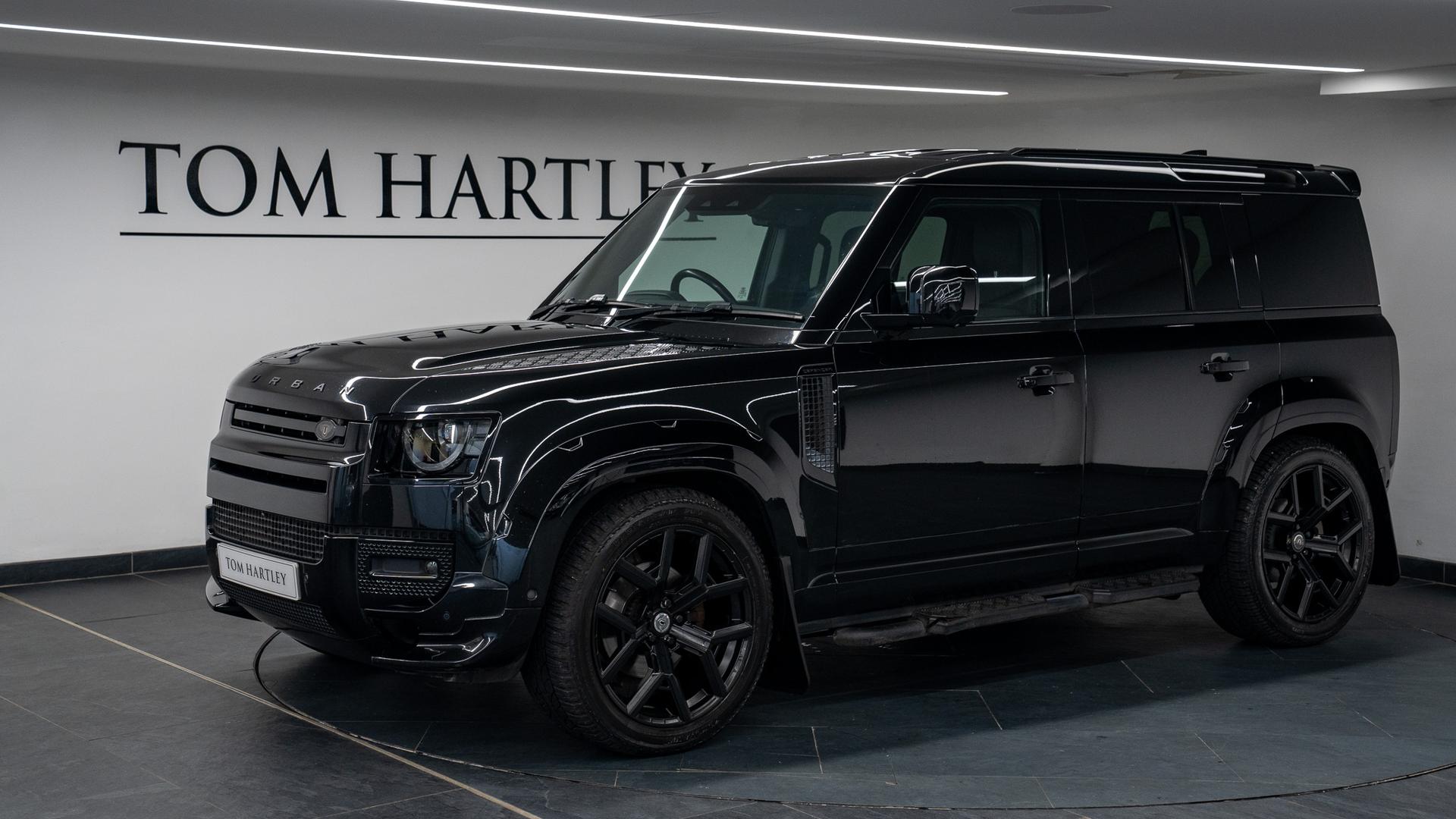 Land Rover Defender 110 Hard Top Photo bbccc436-e788-4bf9-99b4-5a2962aa4f9a.jpg