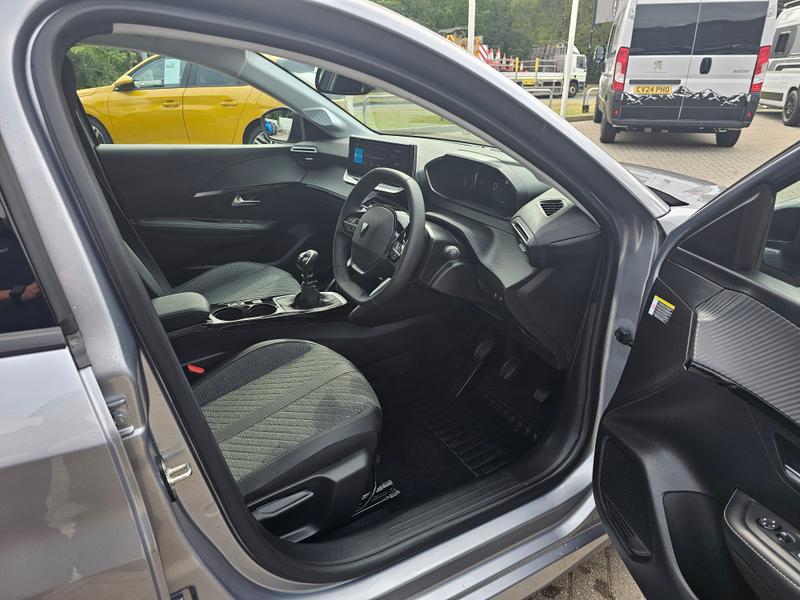 2025 25 PEUGEOT 208
