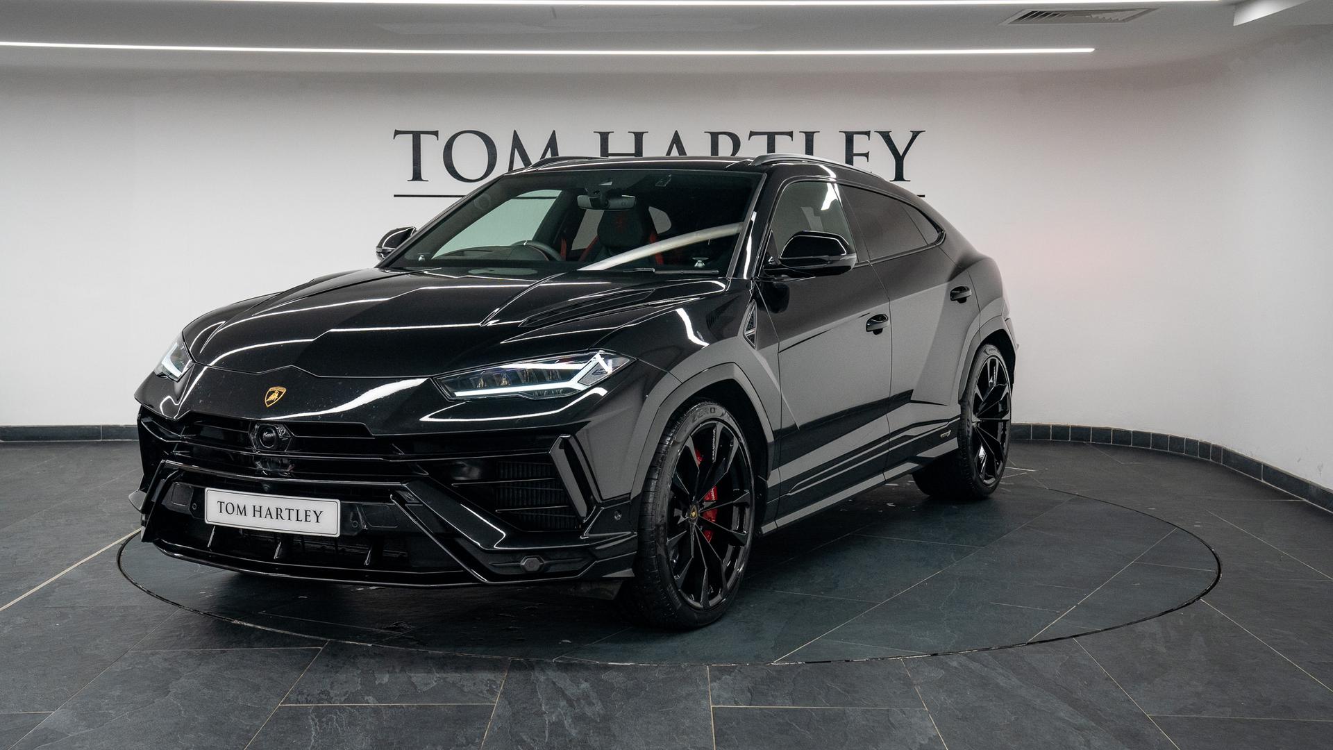 LAMBORGHINI Urus Photo bbd9b8dd-359b-421b-9222-9cba060a627a.jpg