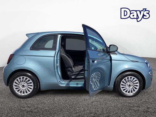 Fiat 500e Photo bbe96dbb-9689-47a8-bd1f-74be7f82a5c3.JPG