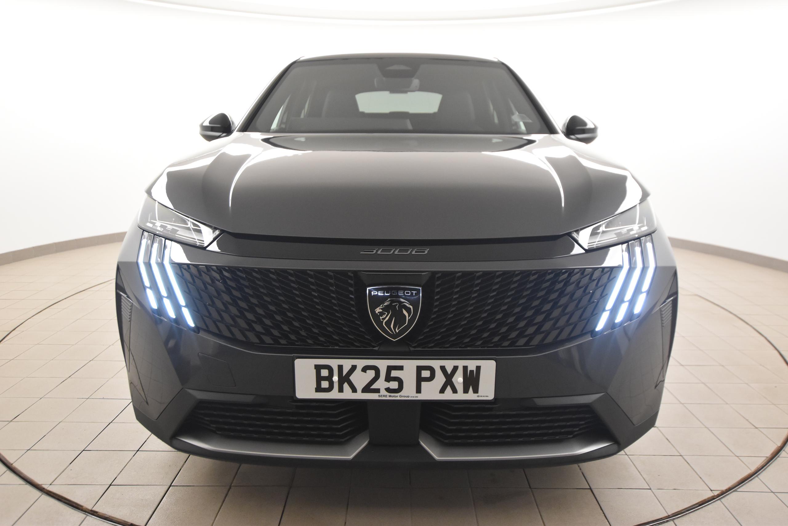 2025 PEUGEOT 3008 1.2 HYBRID 136 ALLURE 5DR E DSC6 MILEAGE 8,893 FUELTYPE PETROL TRANSMISSION... photo