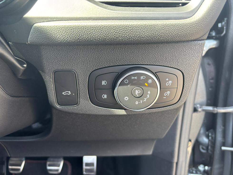 Ford Focus Photo bbf8d1ac-470d-4be7-96b6-a75419b7d835.JPEG