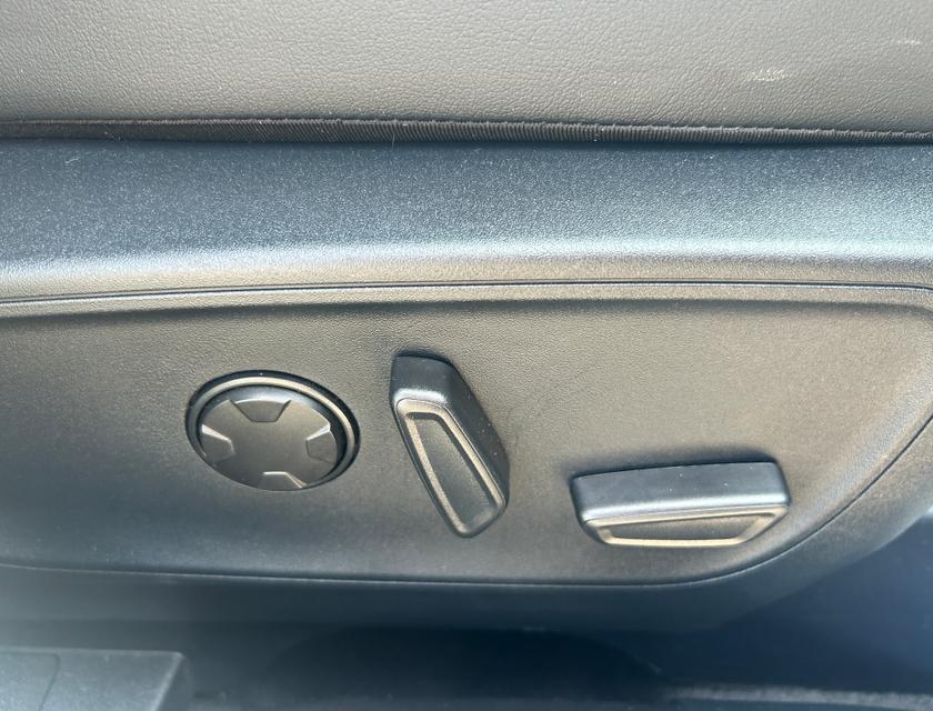 Ford Kuga Photo bc1b3e98-eaf4-4cb5-846d-90488b67cd70.jpg