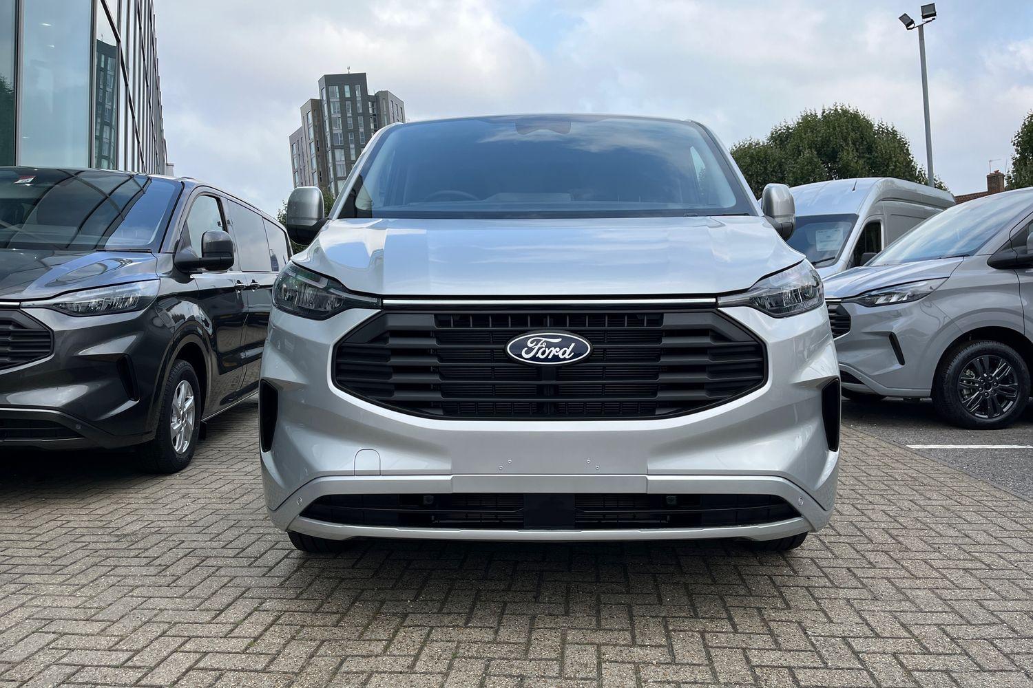 Ford TRANSIT CUSTOM Photo 27