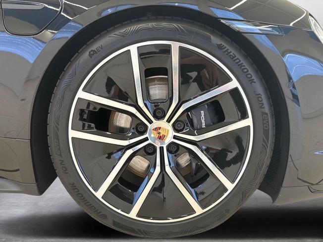 PORSCHE Taycan Photo 9