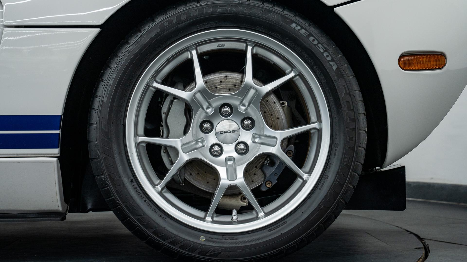Ford GT Photo bc2b61c4-7063-4f07-b1c9-0524dc0f6b81.jpg