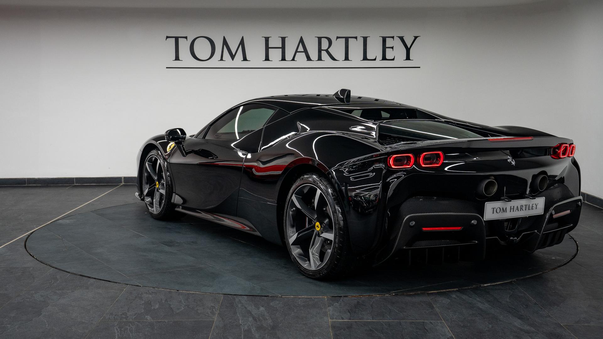 Ferrari SF90 Photo bc3b8723-c35f-473f-a7e1-8cc758b58ae7.jpg