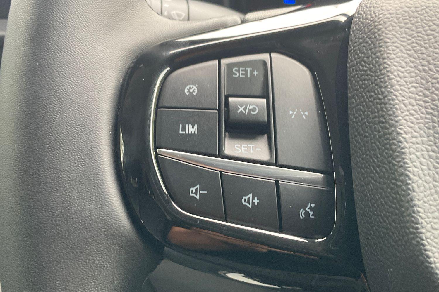 Ford E-TRANSIT CUSTOM Photo 23