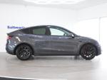 TESLA Model Y Photo 7