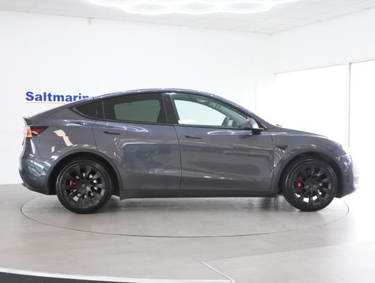 TESLA Model Y Photo bc4eacfd-08bb-4045-9e0d-f1d62931a8e8.jpg