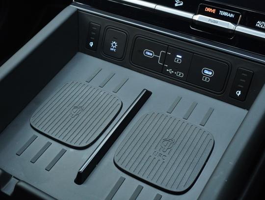 Hyundai Santa Fe Photo bc52ec5f-5206-4312-9a07-be83de65918b.jpg