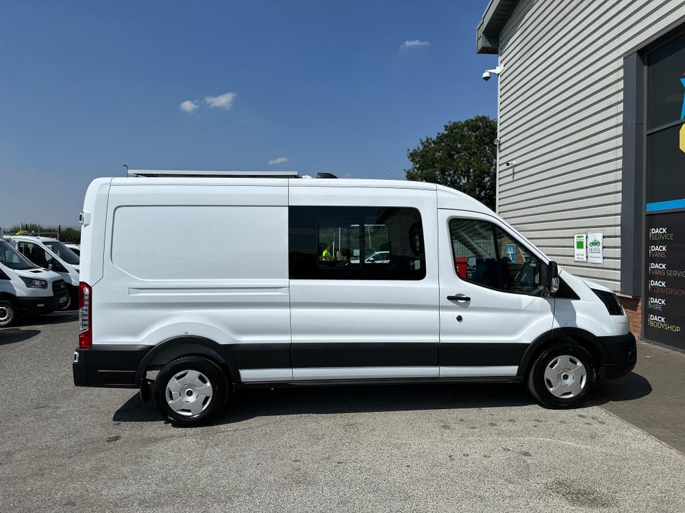 Ford Transit Trend Photo bc5f6004-64b2-4f9d-8d56-d3c6fa53a2b4.jpg