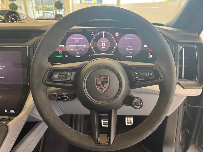 PORSCHE Cayenne Photo 17