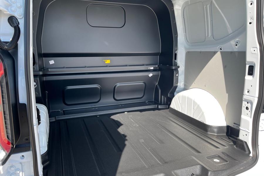 Ford TRANSIT CUSTOM Photo bc607726-48bb-436f-a2f4-8e5c2c688f07.jpg
