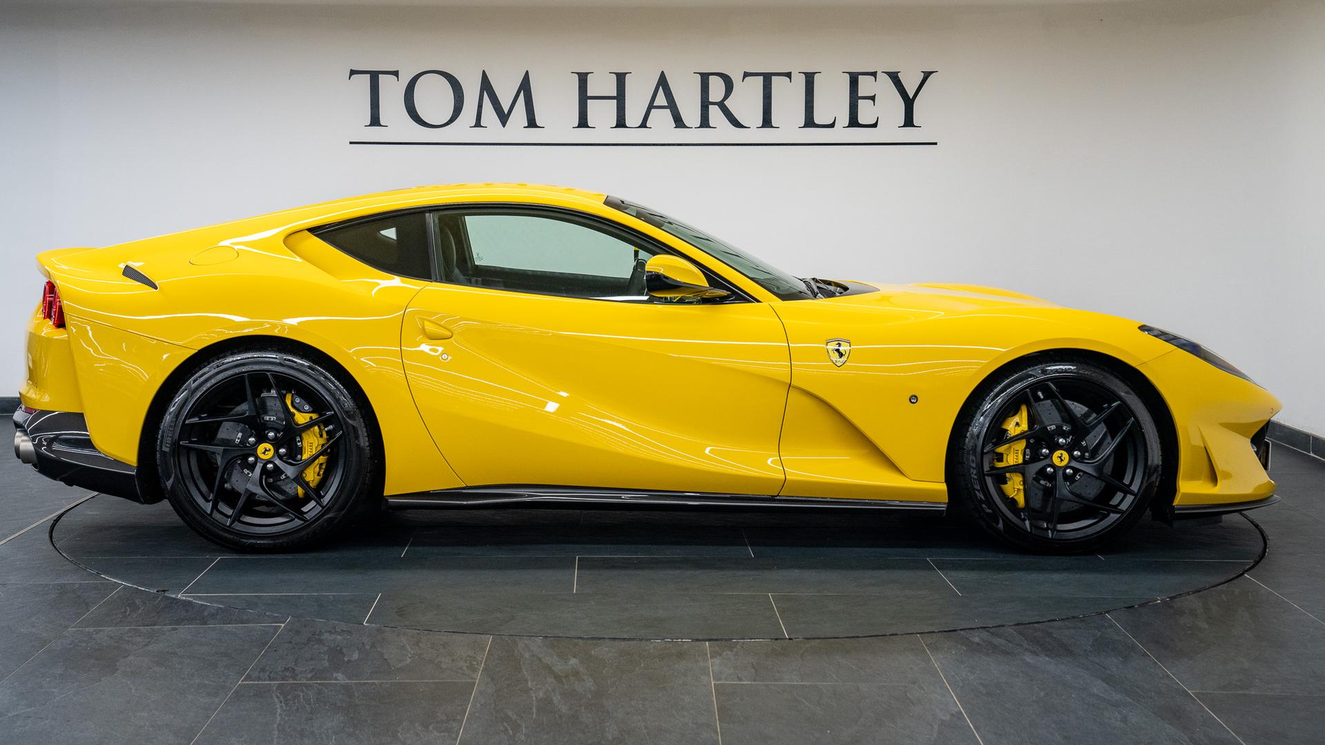Ferrari 812 Photo bc7d0e4d-5e73-4620-a722-9671d753a82e.jpg