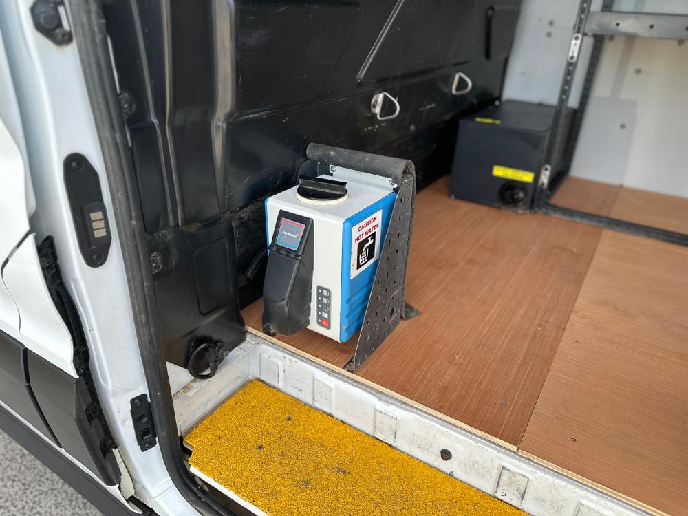 Ford Transit Photo bc83309b-c26d-4049-8a37-32dbaff91ca9.jpg