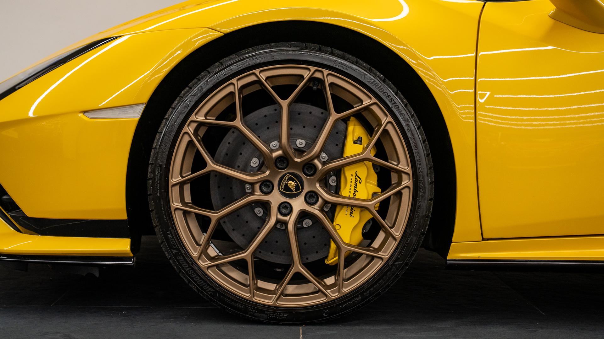 LAMBORGHINI Huracan Photo bcac3d55-8d7b-4ab1-a352-1ff8677346c3.jpg