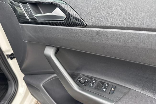 VOLKSWAGEN Polo Photo 25