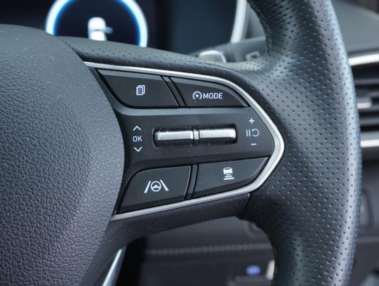 Hyundai Santa Fe Photo bcb96674-8279-4171-9fa5-030b8bd6c2e0.jpg