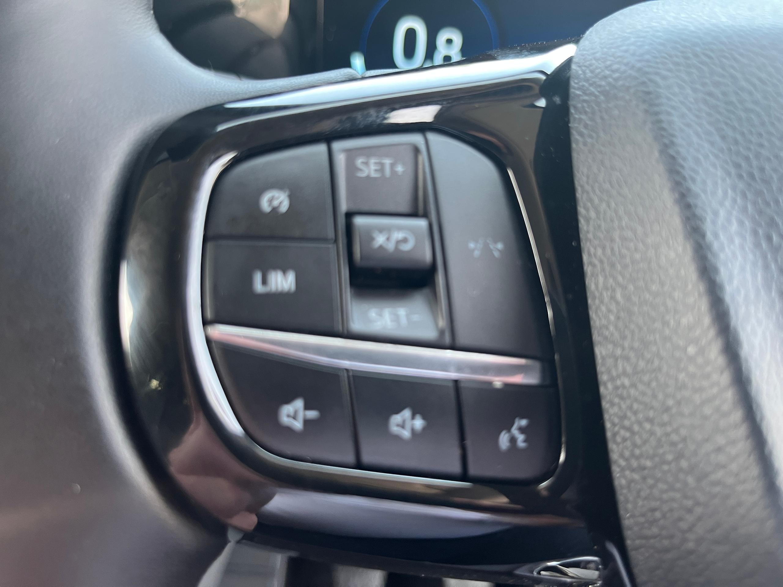 Used Ford TRANSIT CUSTOM VO25YWX 24