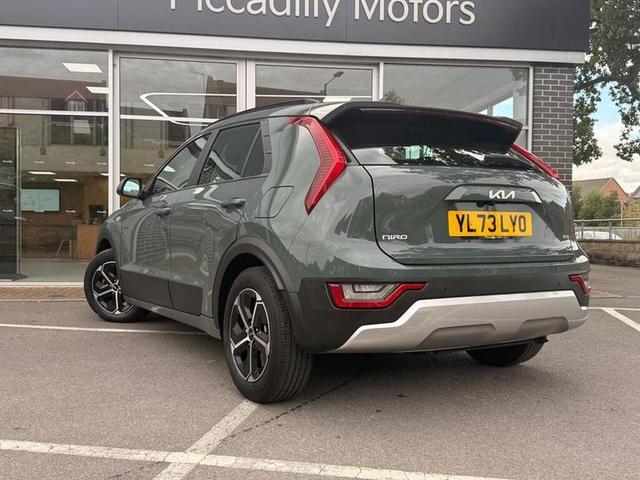 Kia Niro Photo bcd9a754-62c3-4e26-86f2-9fc3d7b35eca.jpg