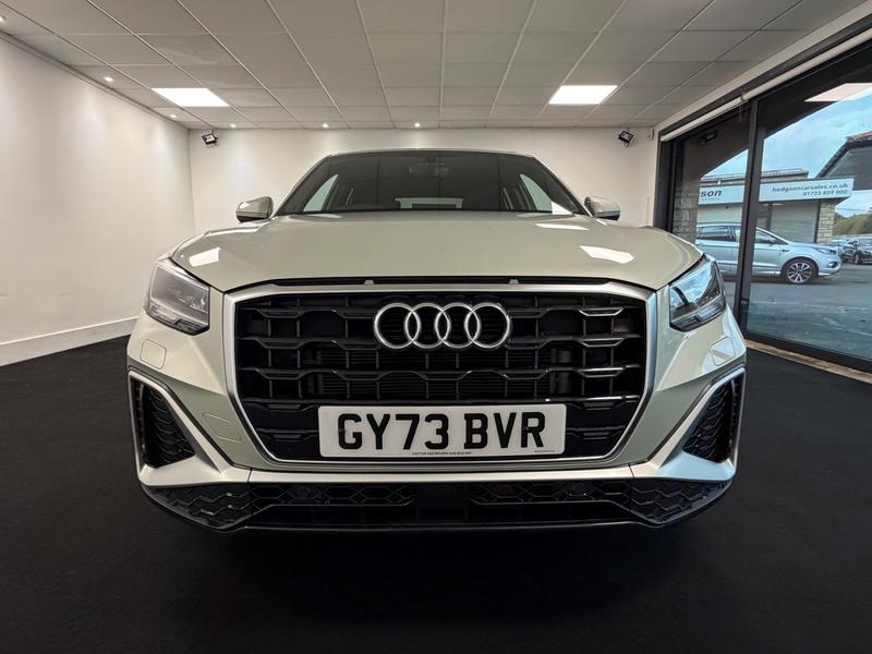 Audi Q2 Photo bce3ffb1-46ab-49d7-a41e-bfd51b601d9d.jpg