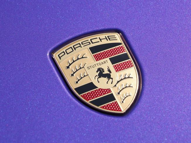 PORSCHE Taycan Photo 8