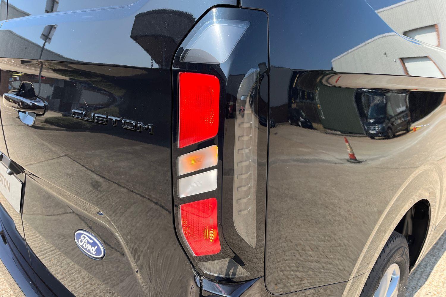 Ford TRANSIT CUSTOM Photo 41