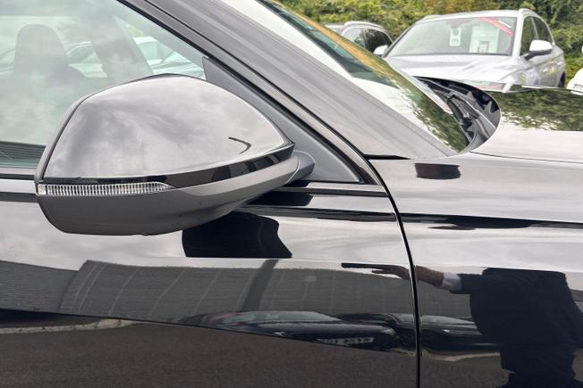 Audi SQ8 Photo 25
