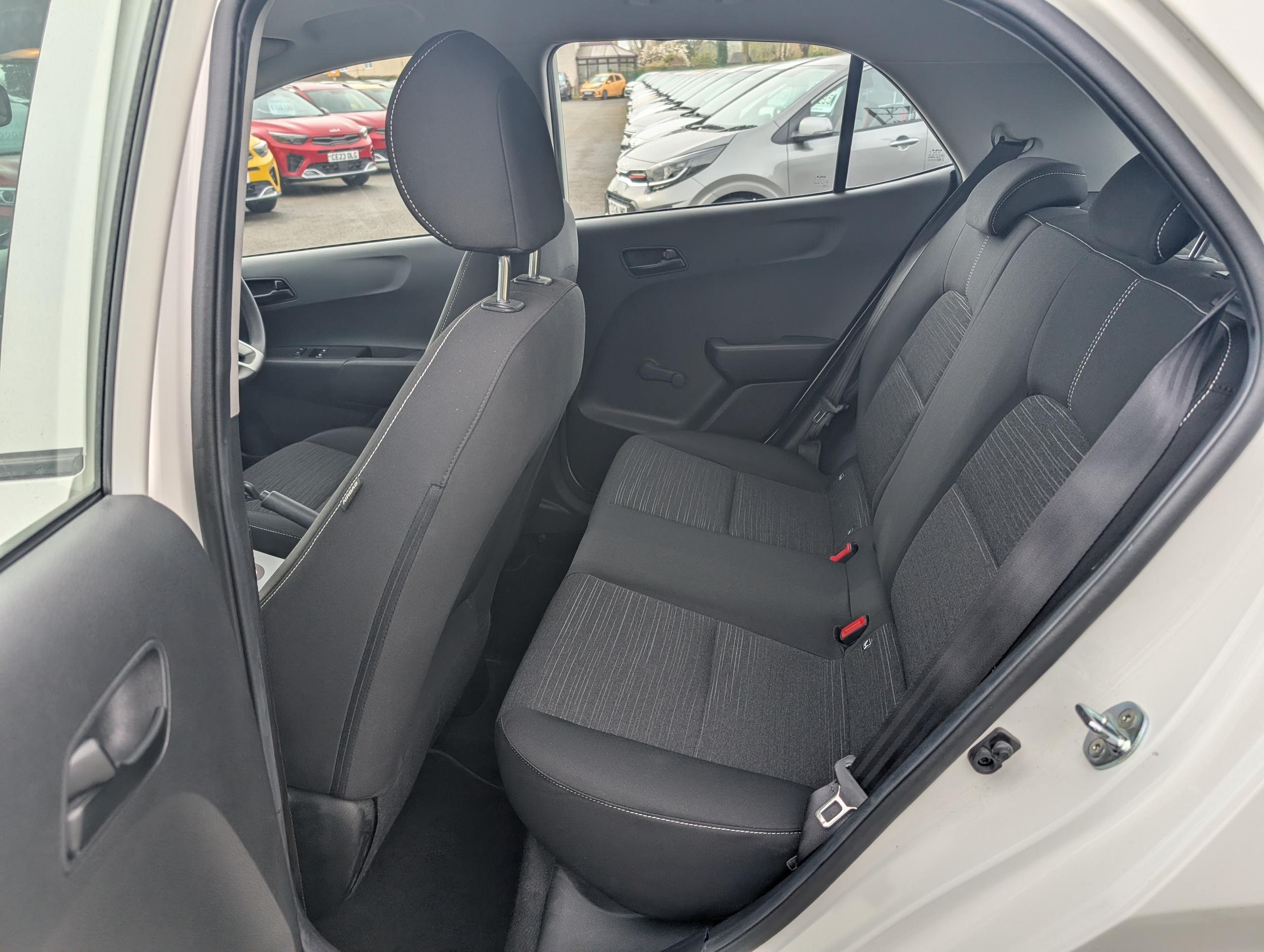 2024 KIA Picanto thumbnail 10