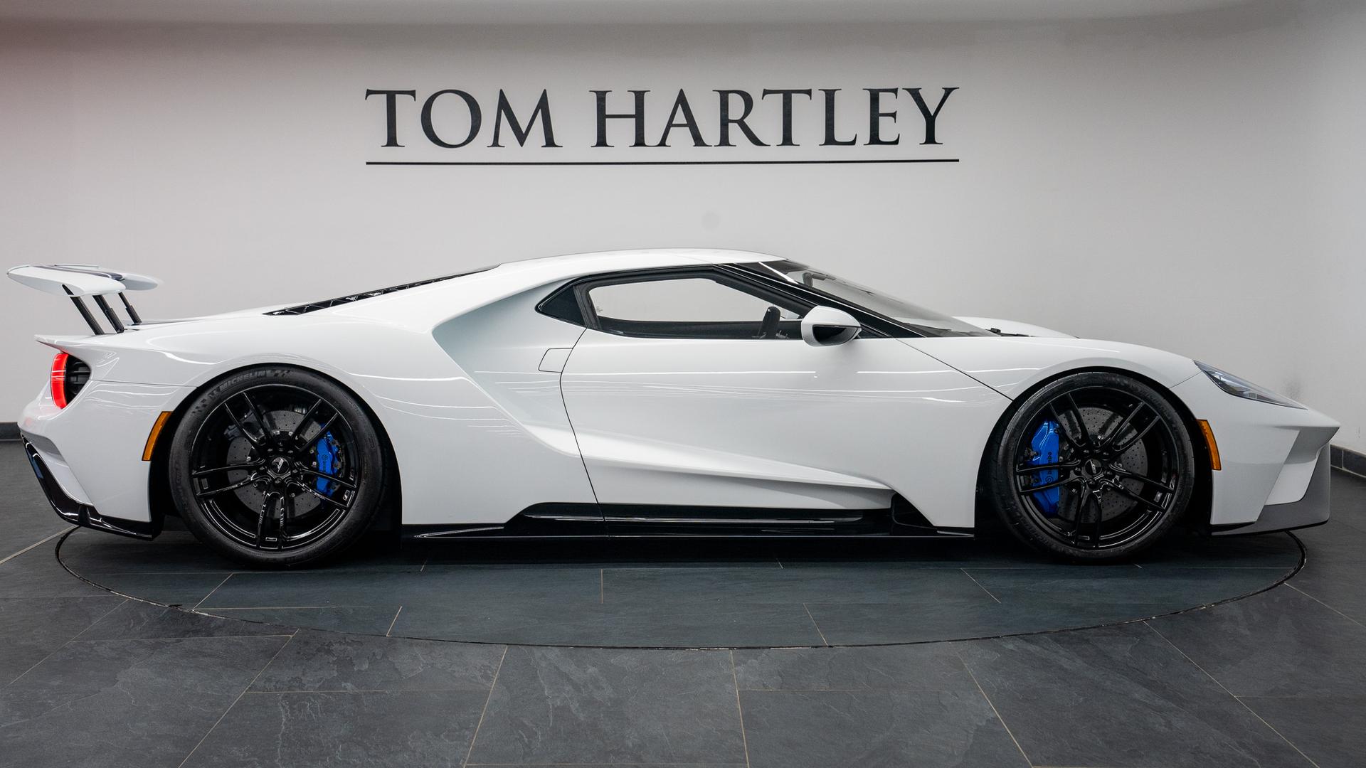 Ford GT Photo bd1a705f-ab86-44be-bf85-2280e95474da.jpg