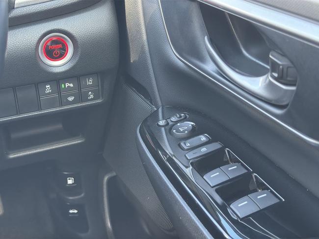 Honda CR-V Photo bd32f461-d809-4b54-ad43-f3b9077fd2d5.jpg