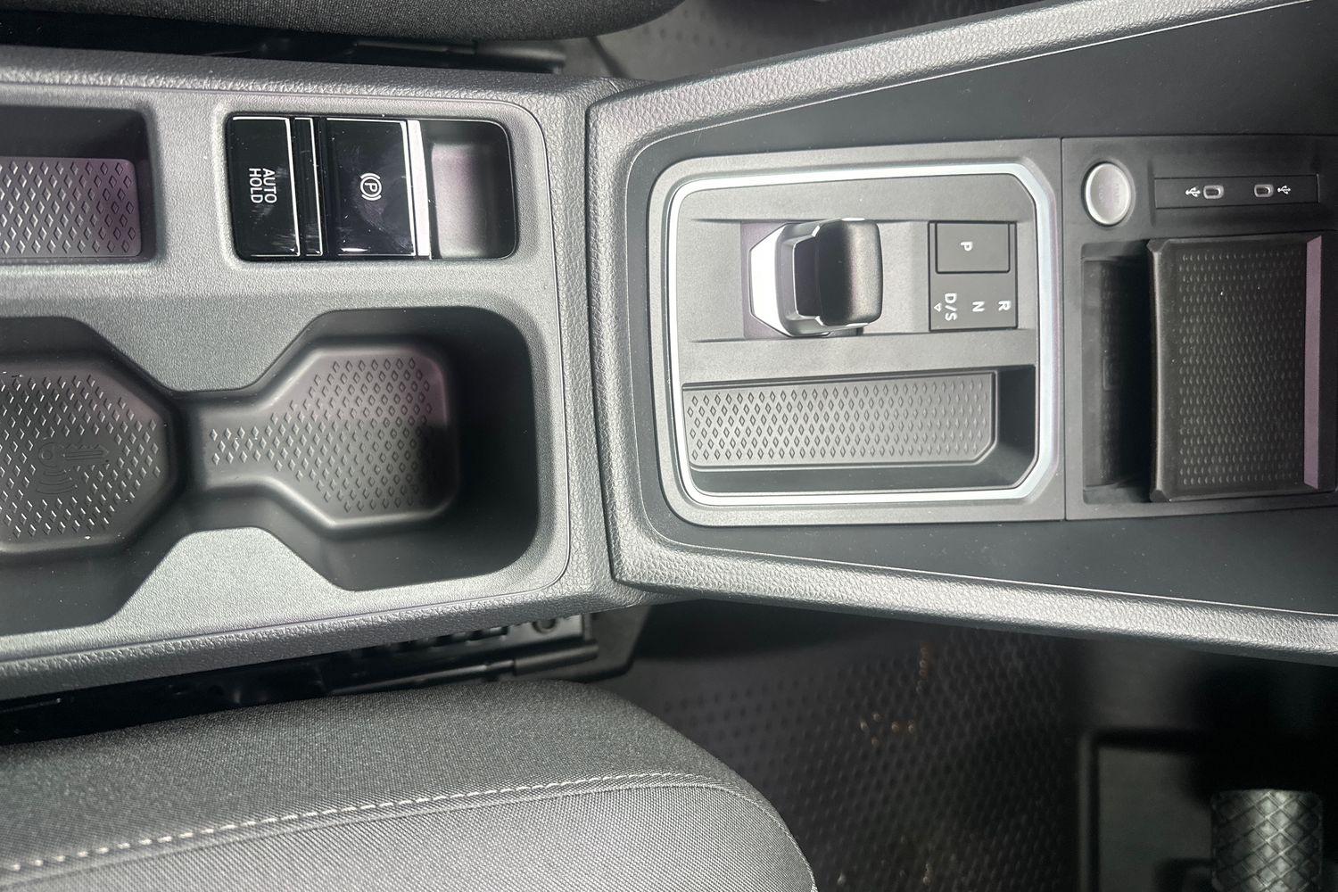 Ford TRANSIT CONNECT Photo 18