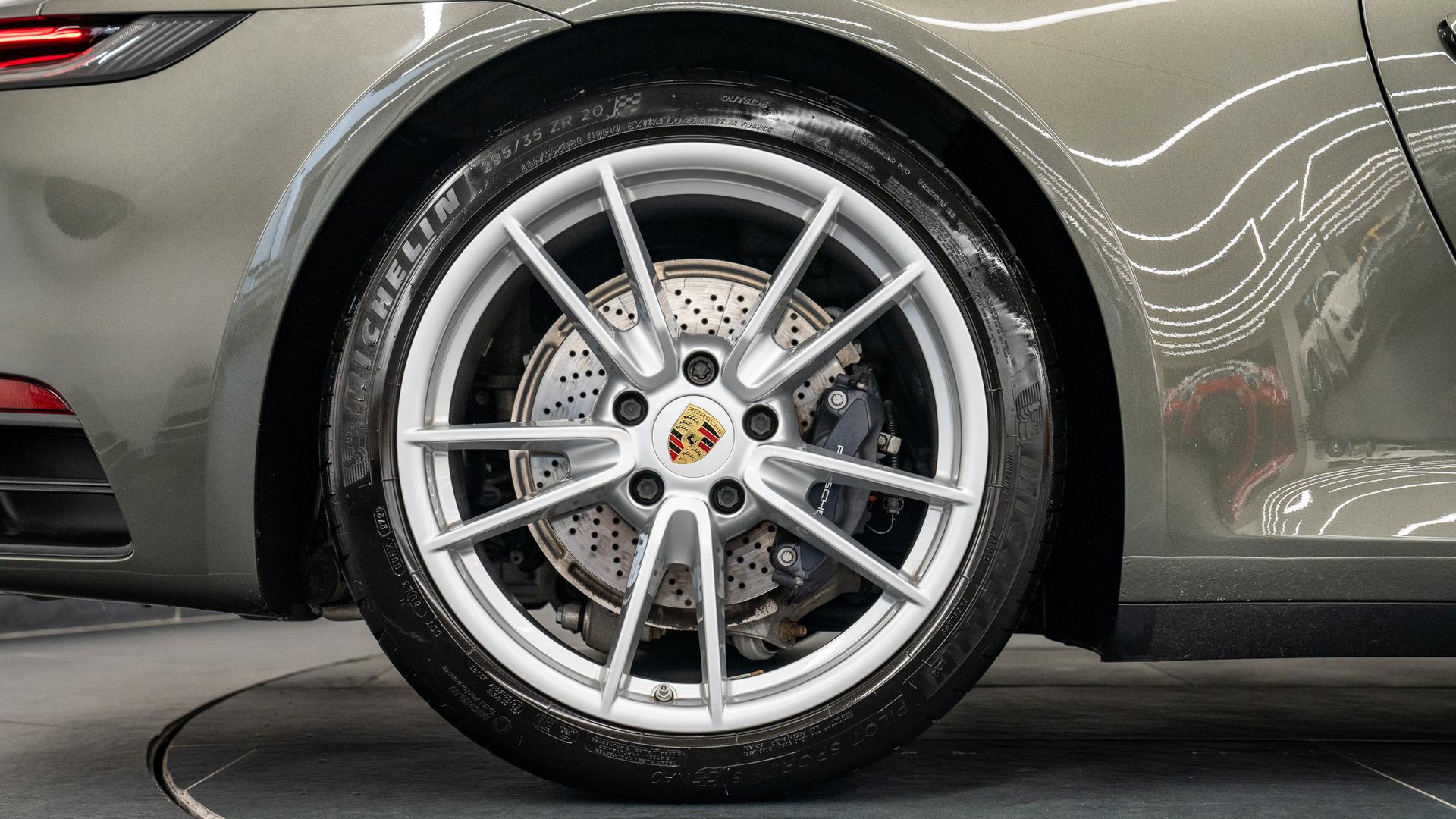 Porsche 911 Photo bd4530ae-db77-424f-922c-3ea3533ca3d5.jpg